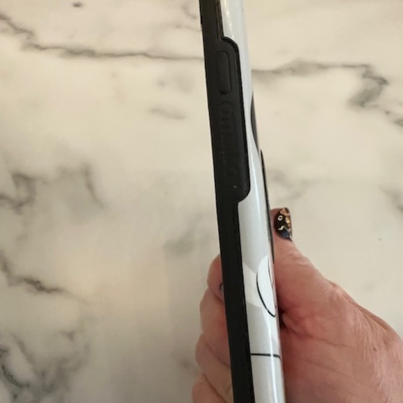 OtterBox Disney Minnie Mouse; iPhone 8+ OR 7+ - Picture 3 of 4